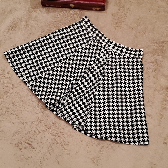 WOMENS Polyester circle skirt size 27 - Picture 4 of 7